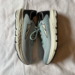 Altra Provision 7 new without box